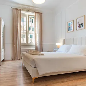 Gio House - Palazzo Storico Apartamento